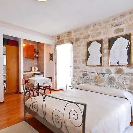 فندق مبيت وإفطار Kuljis Komiža