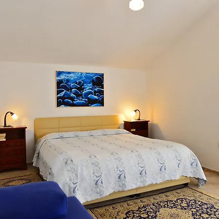 فندق مبيت وإفطار Kuljis Komiža