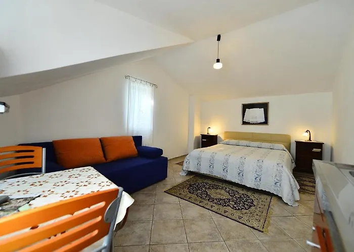 Bed & Breakfast Kuljis 3*