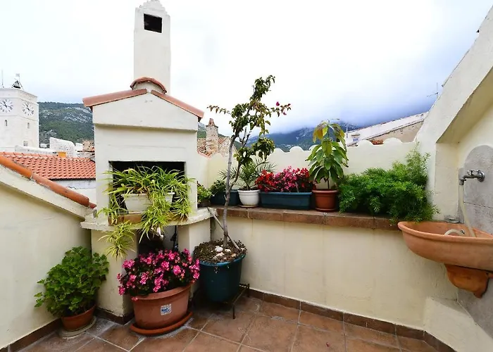 Bed & Breakfast Kuljis 3*