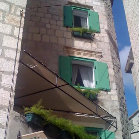 Kuljis Couette-café Komiža