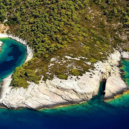 库尔基斯住宿加早餐旅馆 住宿加早餐酒店 3*
