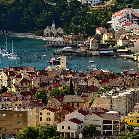 库尔基斯住宿加早餐旅馆 住宿加早餐酒店 Komiža