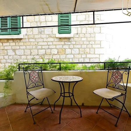 Kuljis Bed & Breakfast 3*