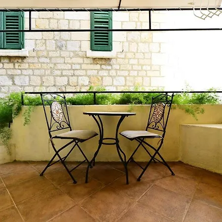 Kuljis Bed & Breakfast Komiza