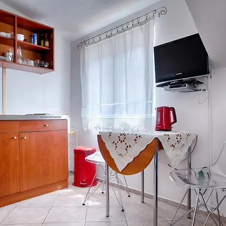 Kuljis 3* Komiza