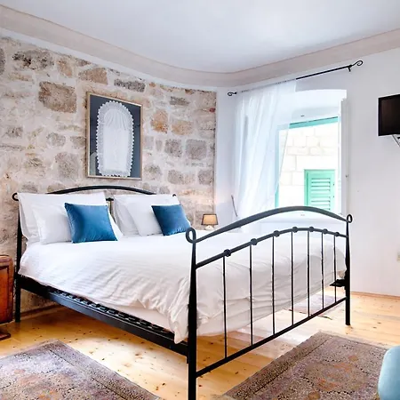 住宿加早餐酒店 库尔基斯住宿加早餐旅馆 Komiža