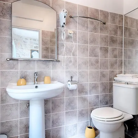 Bed & Breakfast Kuljis 3*